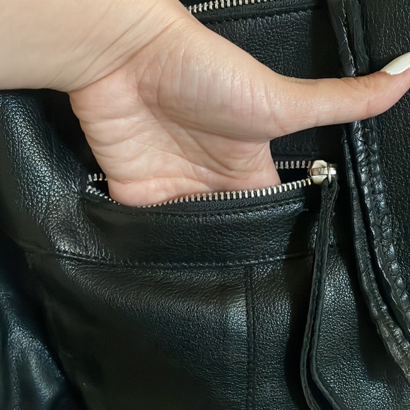 Real leather Black Tote - Picture 9 of 12